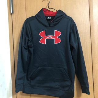 アンダーアーマー(UNDER ARMOUR)の UNDER ORMOUR パーカー(パーカー)