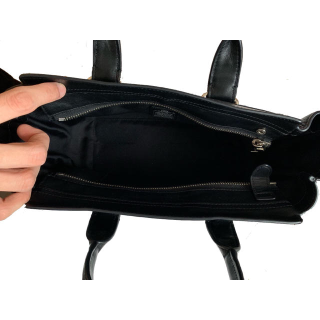 COACH(コーチ)のブラック　ショルダー付き レディースのバッグ(ハンドバッグ)の商品写真