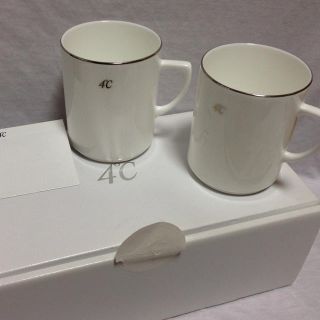 ヨンドシー(4℃)の新品 4℃ ロゴ ペア マグカップ 2つ(グラス/カップ)