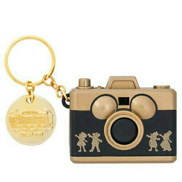 Disney(ディズニー)のワンマンズドリームⅡ カメラ型キーチェーン📷 レディースのファッション小物(キーホルダー)の商品写真