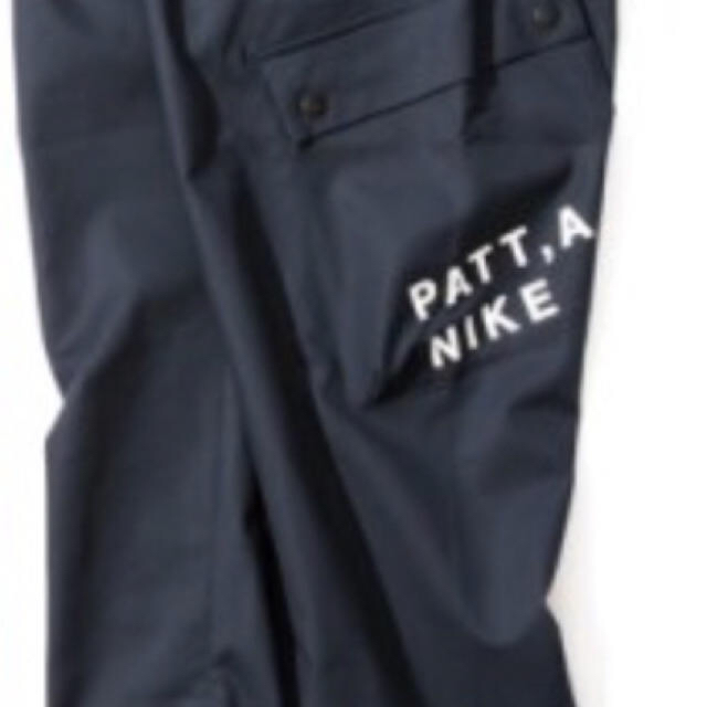 NIKE(ナイキ)のNIKE PATTA カーゴパンツ  希少 メンズのパンツ(ワークパンツ/カーゴパンツ)の商品写真