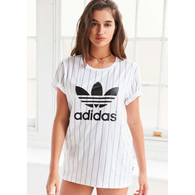 adidas(アディダス)のAdidasアディダスオリジナルス 男女兼用Tシャツ XLサイズ レディースのトップス(Tシャツ(半袖/袖なし))の商品写真