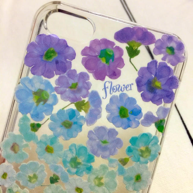 flower(フラワー)のiPhoneケース スマホ/家電/カメラのスマホアクセサリー(モバイルケース/カバー)の商品写真