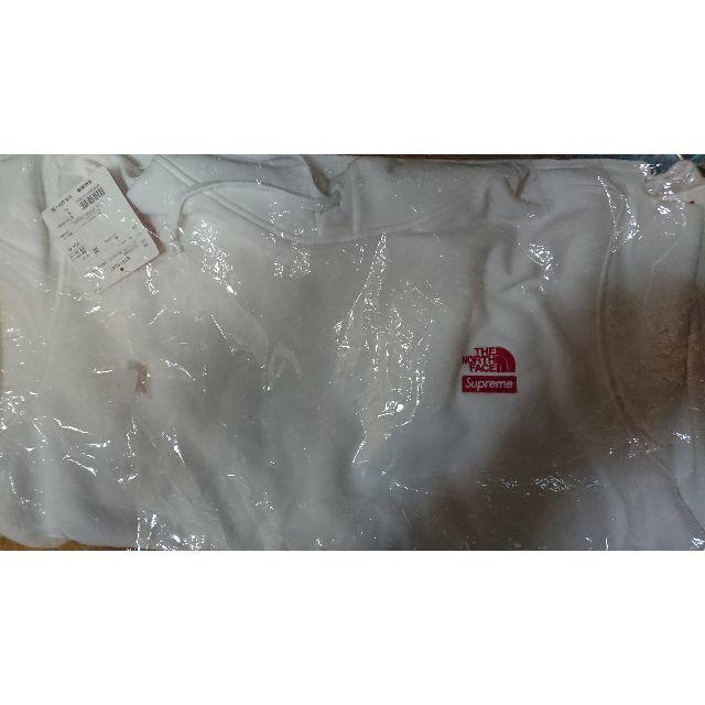 Supreme North Face Hooded white