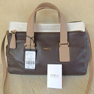 フルラ(Furla)の美品✨フルラ レザー✨2wayバッグ(ショルダーバッグ)