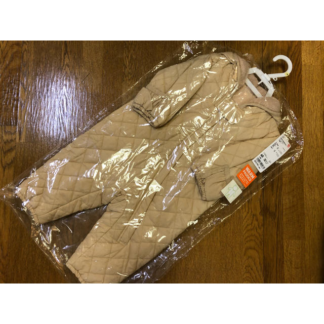 UNIQLO(ユニクロ)のウォームパデットオールインワン キッズ/ベビー/マタニティのベビー服(~85cm)(カバーオール)の商品写真