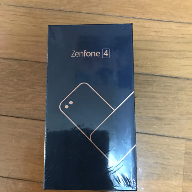 ASUS(エイスース)の【新品未開封】SIMフリー ZE554KL Zenfone4 グリーン スマホ/家電/カメラのスマートフォン/携帯電話(スマートフォン本体)の商品写真