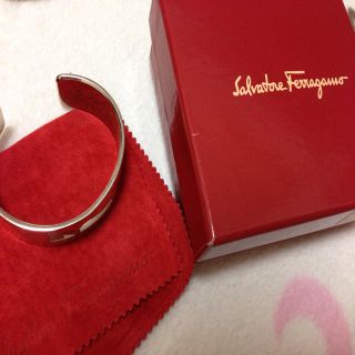 フェラガモ(Ferragamo)の送料込！フェラガモ♡バングル(ブレスレット/バングル)