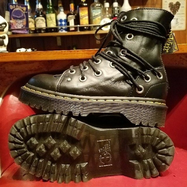 Dr.Martens(ドクターマーチン)のドクターマーチン ダリア レディースの靴/シューズ(ブーツ)の商品写真