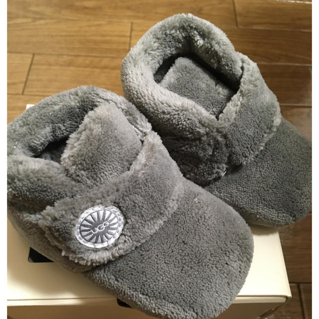 UGG(アグ)のUGGベビーブーツ キッズ/ベビー/マタニティのベビー靴/シューズ(~14cm)(ブーツ)の商品写真