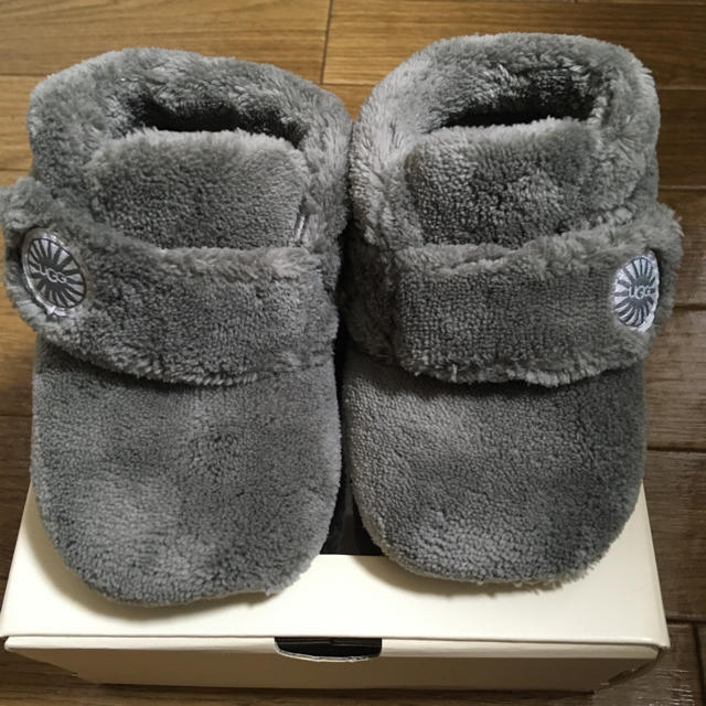 UGG(アグ)のUGGベビーブーツ キッズ/ベビー/マタニティのベビー靴/シューズ(~14cm)(ブーツ)の商品写真