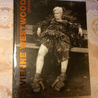 ヴィヴィアンウエストウッド(Vivienne Westwood)のヴィヴィアンシューズコレクション(文学/小説)
