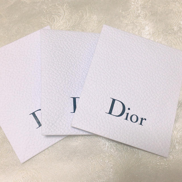 Dior(ディオール)のDior☆ディオール☆小袋☆紙袋☆セット☆ホワイト☆ギフト レディースのバッグ(ショップ袋)の商品写真