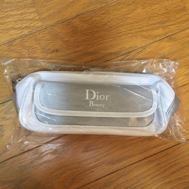 Dior(ディオール)のポーチ レディースのファッション小物(ポーチ)の商品写真