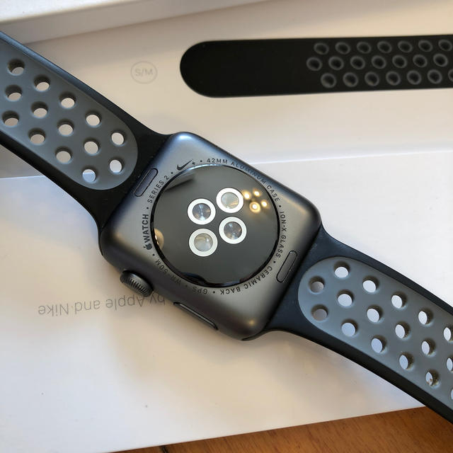 していたの Apple Watch - Apple Watch series2 NIKE +の通販 by ieko's shop｜アップルウォッチならラクマ ℱになります