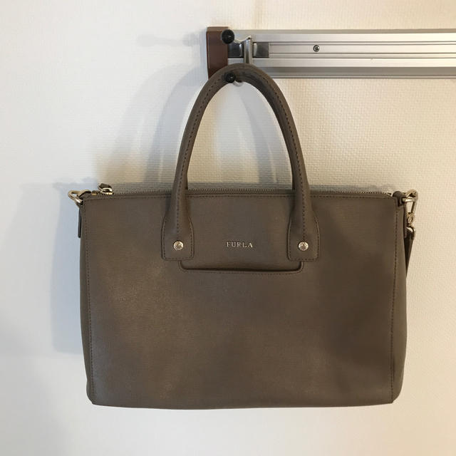 Furla(フルラ)のフルラ ベージュバッグ レディースのバッグ(ハンドバッグ)の商品写真