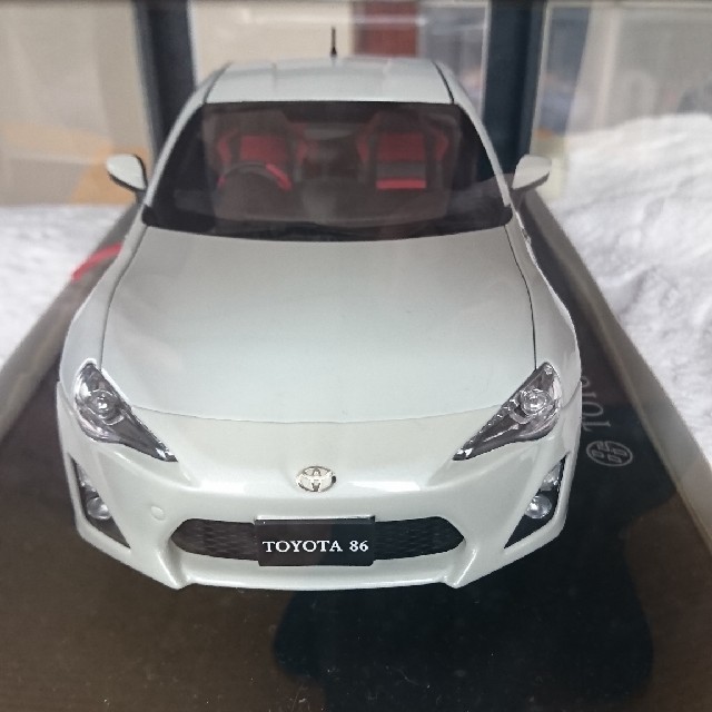 トヨタ86 GT Limited 1:18