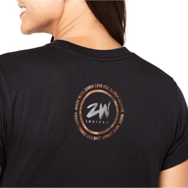Zumba(ズンバ)のzumba 日本未販売 Tシャツ 黒 金 銀 ズンバウェア  レディースのトップス(Tシャツ(半袖/袖なし))の商品写真