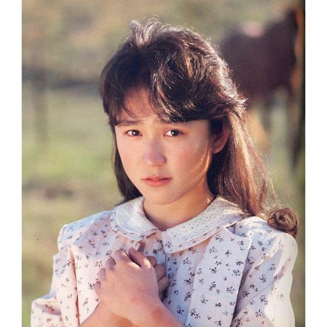 姫乃樹リカ写真集「こっちむいてリカだよ」(1988年)の通販 by
