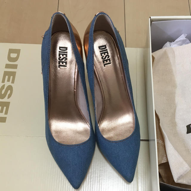 DIESEL(ディーゼル)のDIESEL デニムパンプス レディースの靴/シューズ(ハイヒール/パンプス)の商品写真