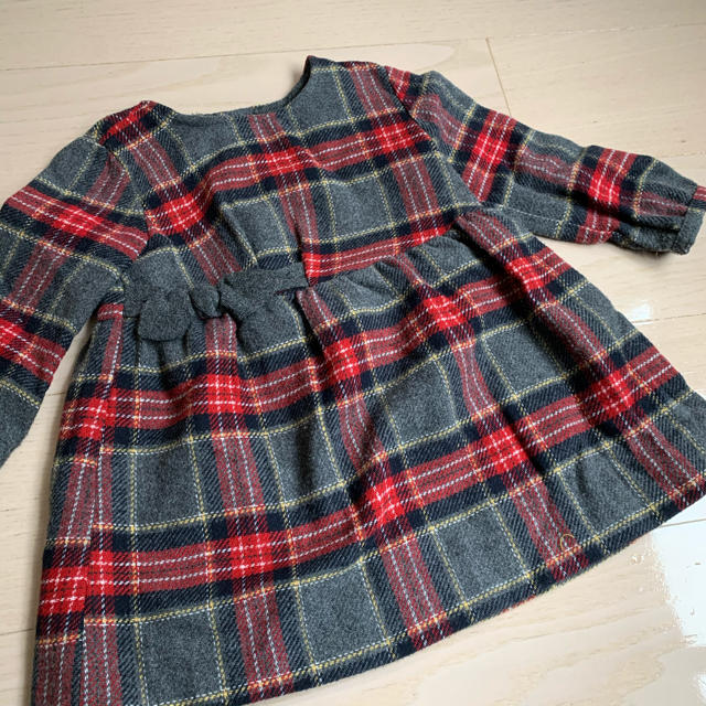 ZARA KIDS(ザラキッズ)の🎄ZARA KIDS タータンチェックグレーレッドクリスマス キッズ/ベビー/マタニティのキッズ服女の子用(90cm~)(ワンピース)の商品写真