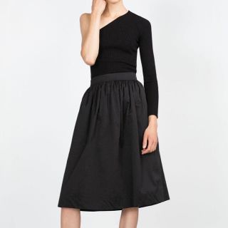 ザラ(ZARA)のzara ザラ　ミモレ丈 スカート フレア(ひざ丈スカート)