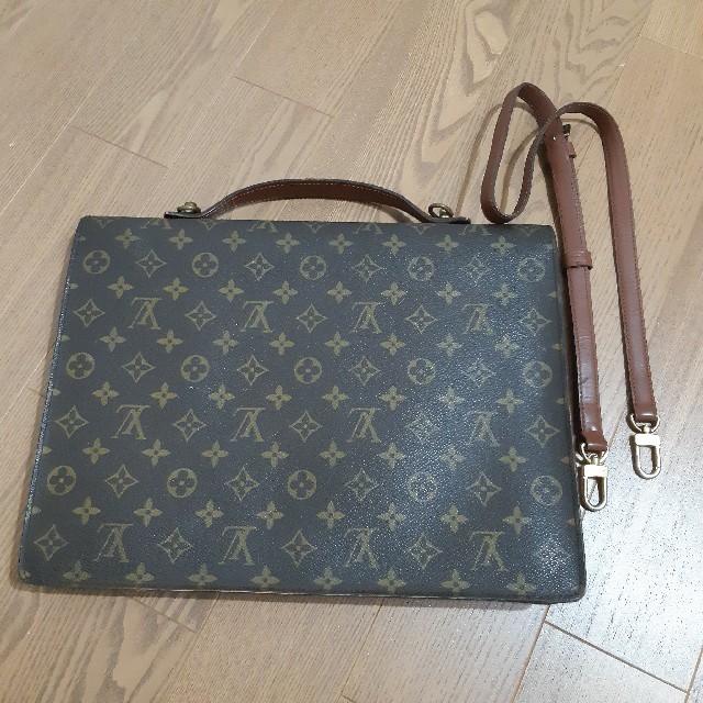 LOUIS VUITTON(ルイヴィトン)のヴィトン　バック レディースのバッグ(ショルダーバッグ)の商品写真