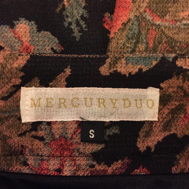 MERCURYDUO(マーキュリーデュオ)のMercuryduo花柄スカート レディースのスカート(ミニスカート)の商品写真