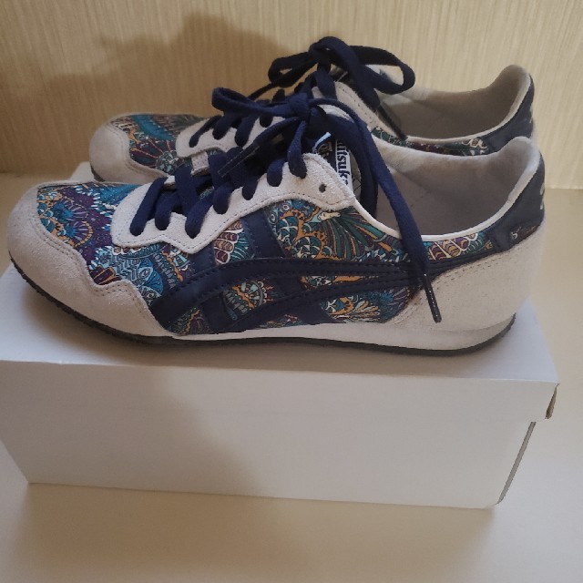 Onitsuka Tiger(オニツカタイガー)の値下げします。オニヅカタイガー23.5美品 レディースの靴/シューズ(スニーカー)の商品写真