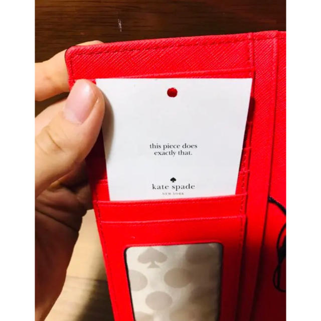 kate spade new york(ケイトスペードニューヨーク)のケイトスペード 長財布 レッド iphoneケース付き レディースのファッション小物(財布)の商品写真