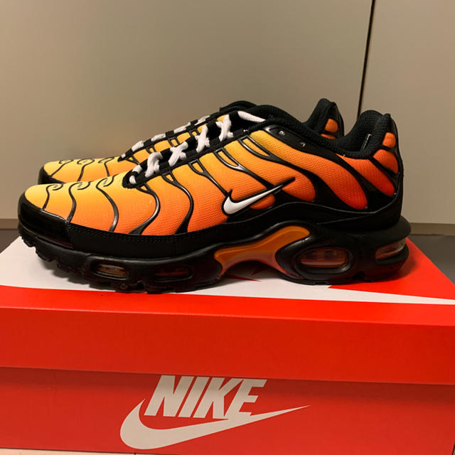NIKE(ナイキ)のair max plus orange メンズの靴/シューズ(スニーカー)の商品写真