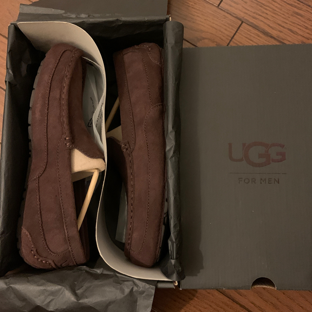 UGG モカシン ローファー 28cm 茶色 新品28日まであべべ様専用 UGG モカシン ローファー 28cm 茶色 新品28日まであべべ様専用