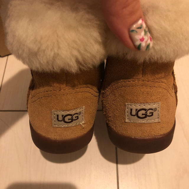 UGG(アグ)のugg  ベビーブーツ 13.5 キッズ/ベビー/マタニティのベビー靴/シューズ(~14cm)(ブーツ)の商品写真