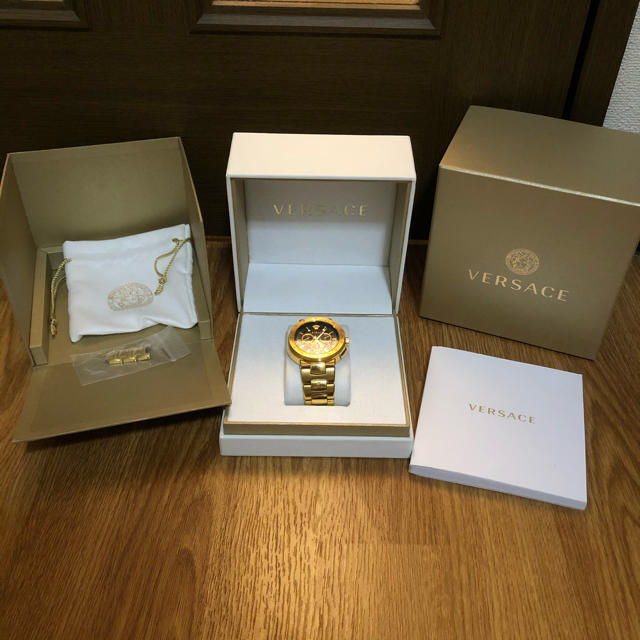 割引発見 Gianni クロノグラフ 時計 ヴェルサーチ - Versace 腕時計(アナログ)