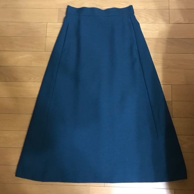 URBAN RESEARCH(アーバンリサーチ)のアーバンリサーチ　Aライン カラースカート 値下げ レディースのスカート(ロングスカート)の商品写真