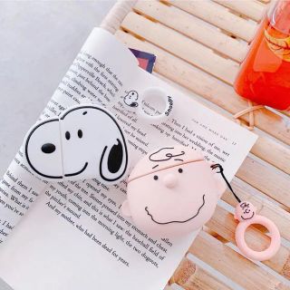 スヌーピー(SNOOPY)の✩新品✩ AirPods チャーリーブラウン シリコン(ヘッドフォン/イヤフォン)