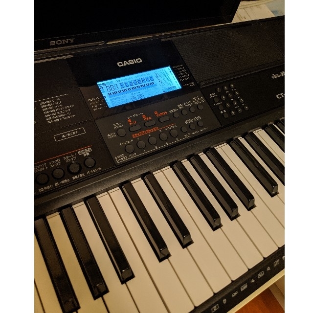 CASIO(カシオ)の美品　CASIO 61鍵盤 電子キーボード ベーシック CT-X700 楽器の鍵盤楽器(キーボード/シンセサイザー)の商品写真