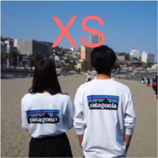 パタゴニア(patagonia)の新品 XS パタゴニア ロングスリーブ P6 ロゴ 長袖 Tシャツ 黒 ロンT(Tシャツ/カットソー(七分/長袖))