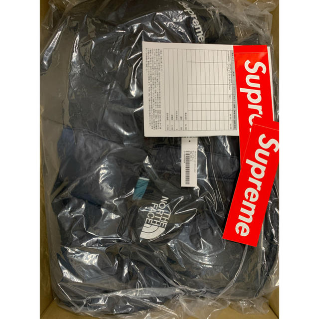 Supreme(シュプリーム)の専用 メンズのジャケット/アウター(ダウンジャケット)の商品写真