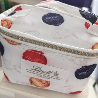 リンツ(Lindt)のリンツ 保冷ポーチ(ノベルティグッズ)