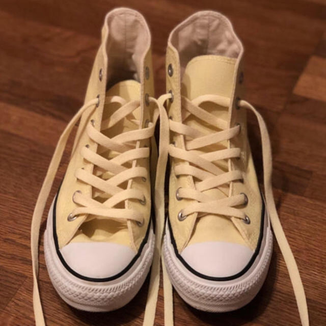 CONVERSE(コンバース)のコンバース　ライトイエロー　24.5㎝ レディースの靴/シューズ(スニーカー)の商品写真