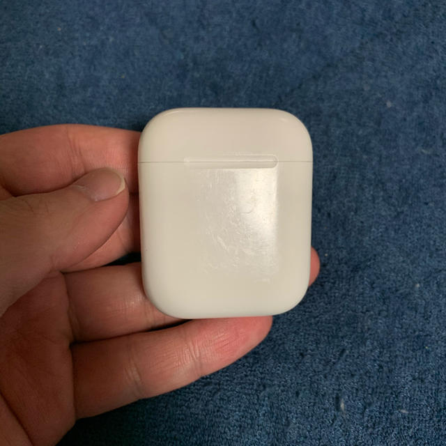 Apple(アップル)のAirPods エアーポッズ 第一世代 美品 中古 スマホ/家電/カメラのオーディオ機器(ヘッドフォン/イヤフォン)の商品写真