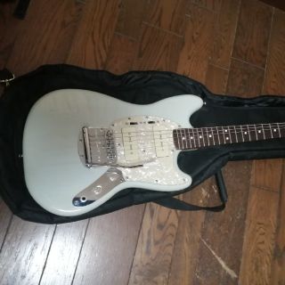 フェンダー(Fender)のFender Modern player Mustang mod(エレキギター)