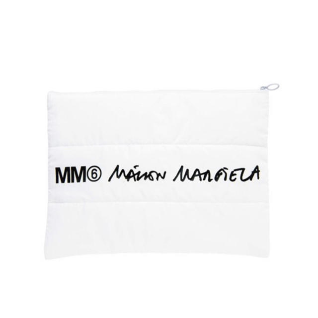 MM6(エムエムシックス)のシュプール 付録 パデッド ポーチ MM6 Maison Margiela レディースのファッション小物(ポーチ)の商品写真