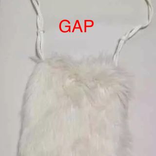 ギャップ(GAP)のGAP フェイクファーポシェットホワイト(ショルダーバッグ)