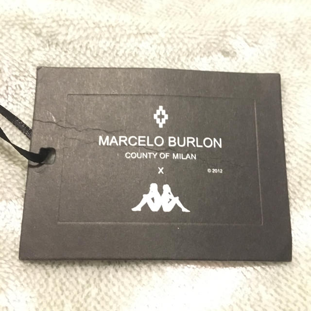 MARCELO BURLON(マルセロブロン)のタグ付き新品未使用！marceloburlon×kappa プルオーバーパーカー メンズのトップス(パーカー)の商品写真