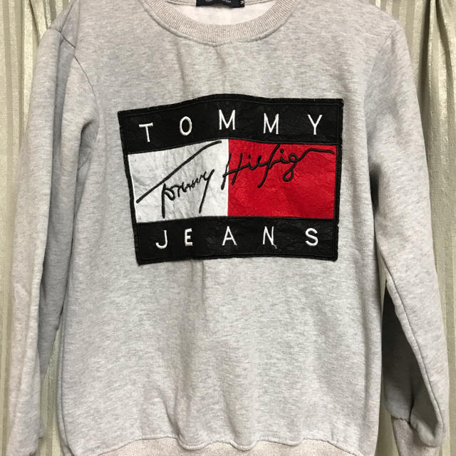 TOMMY(トミー)のトミージーンズトレーナー レディースのトップス(トレーナー/スウェット)の商品写真