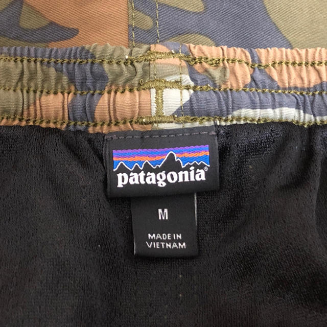 patagonia(パタゴニア)のPatagonia バギーズショーツ　迷彩柄 メンズのパンツ(ショートパンツ)の商品写真