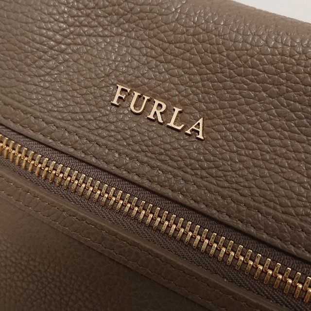 Furla(フルラ)の【美品】フルラ 本革 斜めがけショルダーバッグ レディースのバッグ(ショルダーバッグ)の商品写真