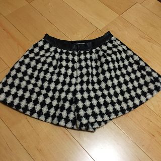 ツモリチサト(TSUMORI CHISATO)のツモリチサト 秋冬物 千鳥格子 白黒 ショートパンツ(ショートパンツ)